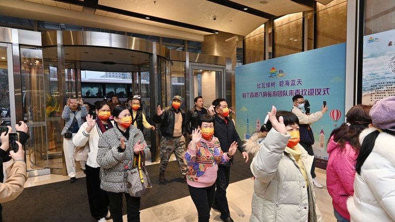 老年团旅游防骗指南：识破常见陷阱，安心出行